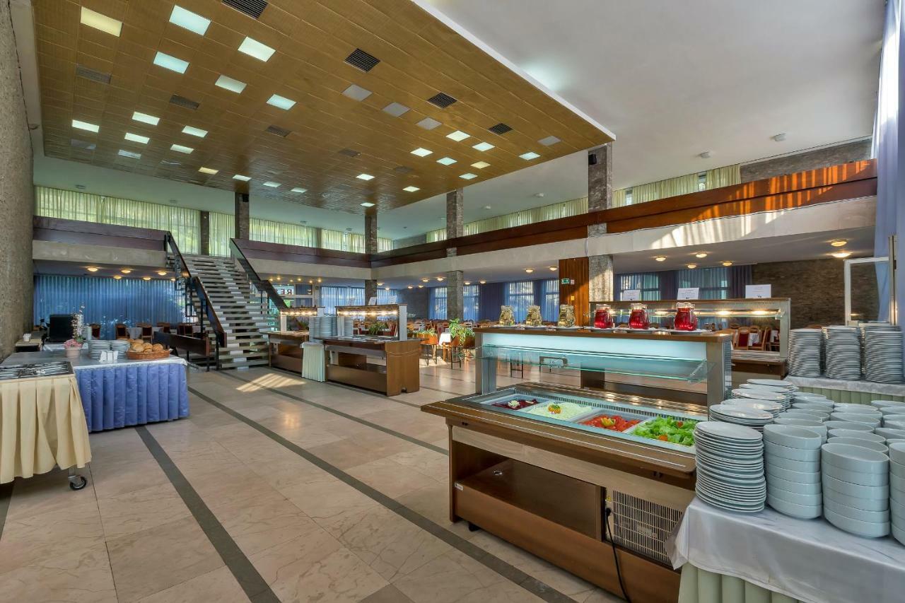Hotel Alem Baška Voda Buitenkant foto